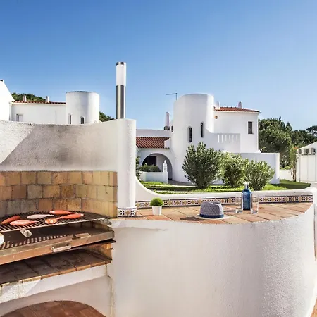 Mng Elliott24 Vila *