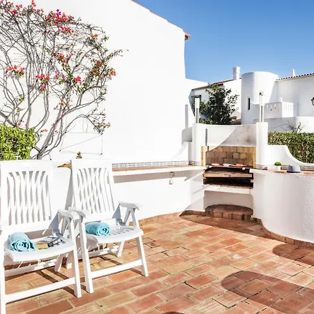 Mng Elliott24 Vila *