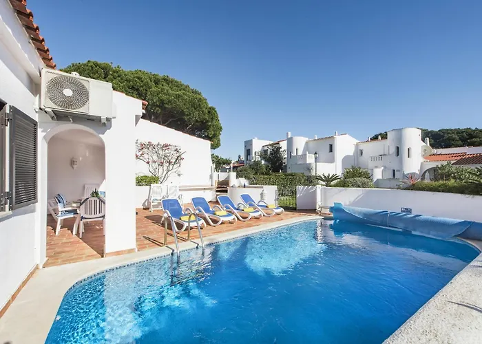 Willa Mng Elliott24 Vale do Lobo