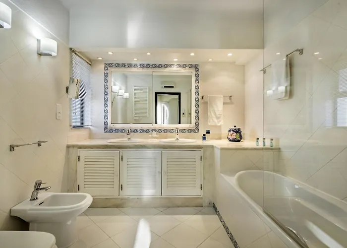 Mng Elliott24 Willa *