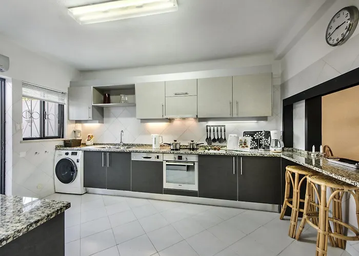 Mng Elliott24 Vale do Lobo